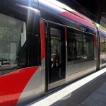 Sucesos.- Una colisión entre un tranvía y una ambulancia en Zaragoza deja cuatro heridos