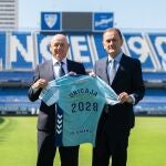 Málaga.- Firmado acuerdo por el que Unicaja se convierte en patrocinador oficial del Málaga CF durante tres temporadas