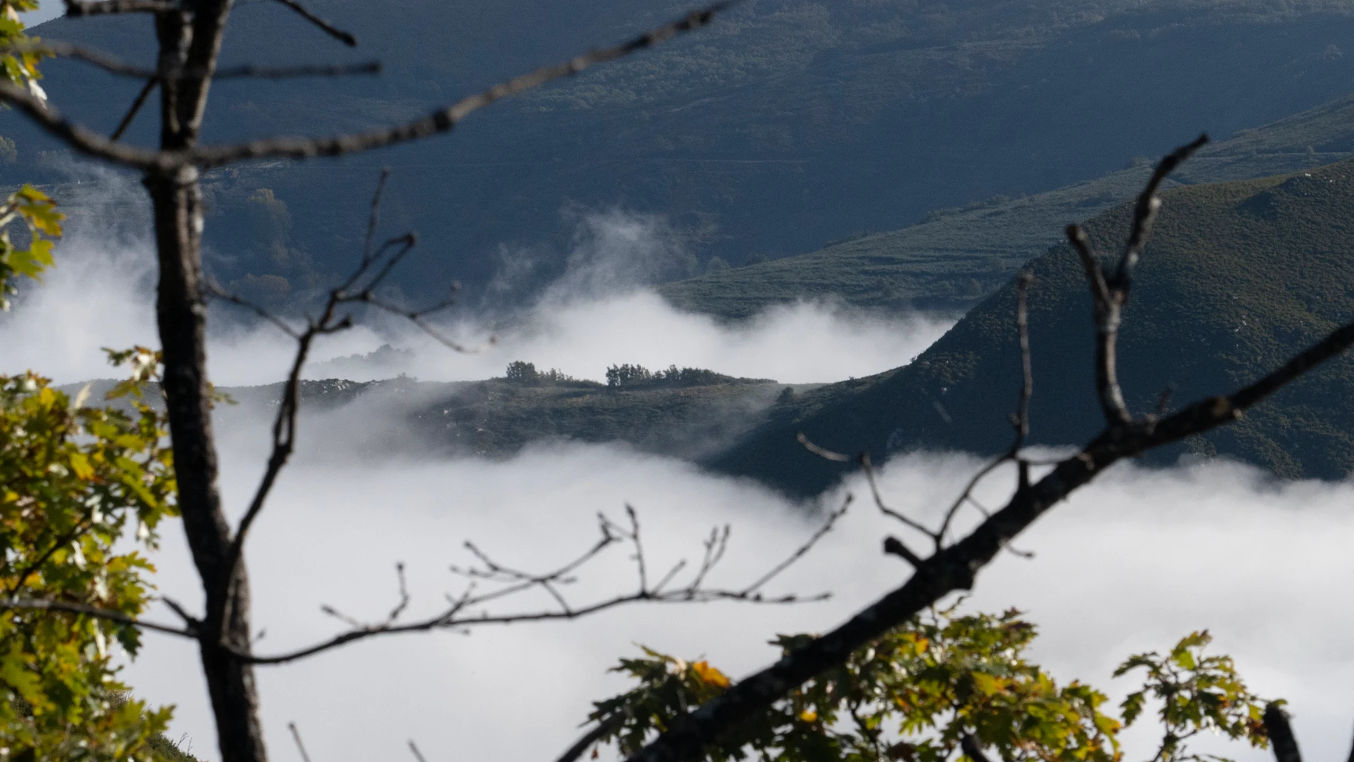 Paisajes de la Tebaida Berciana que se puden ver desde la ruta de los canales romanos