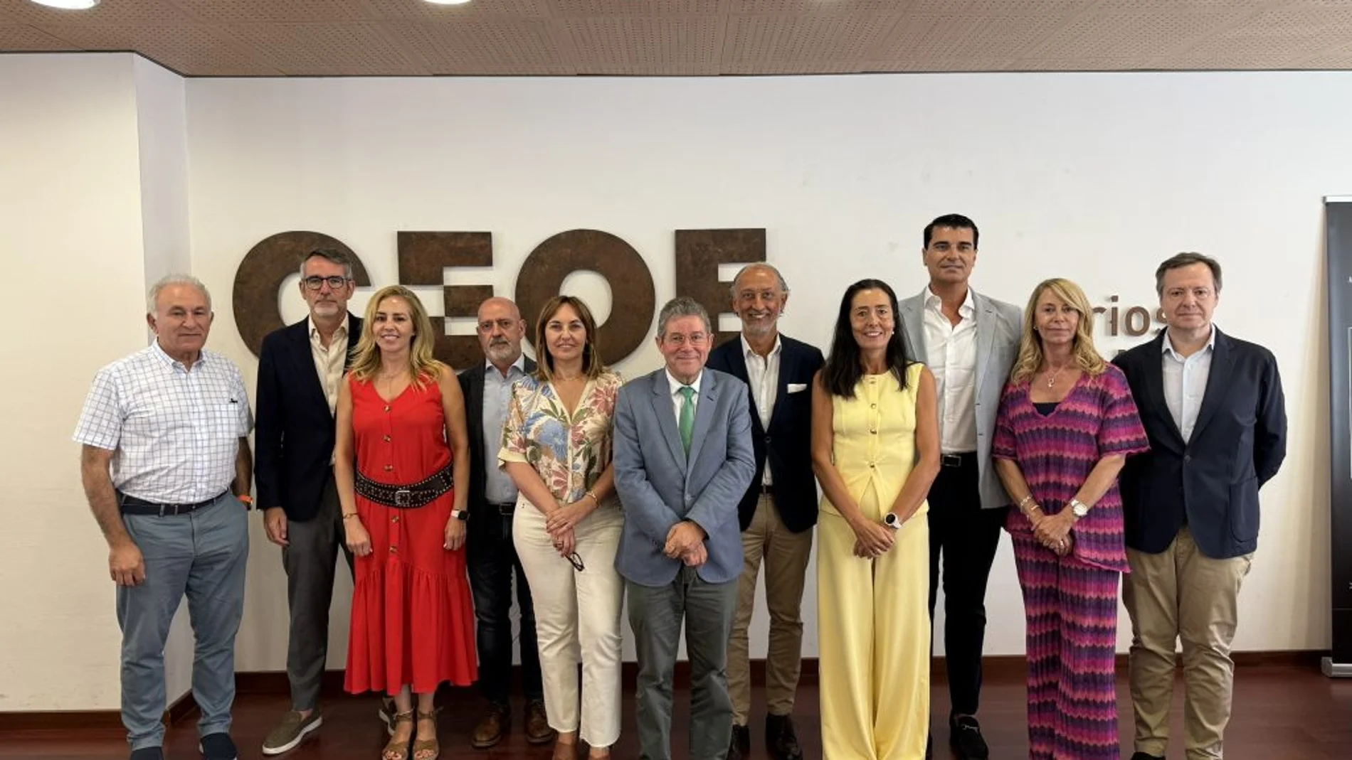 Comité Ejecutivo CEOE Valladolid, de izquierda a derecha: Fernando Pérez, Ricardo Rodríguez, Virginia Muñoz, Ximo Reig, Catalina Aguado, Carlos Magdaleno, Félix Sanz, Mercedes Arana, Santiago Campos, Nieves García y Alberto de los Ojos