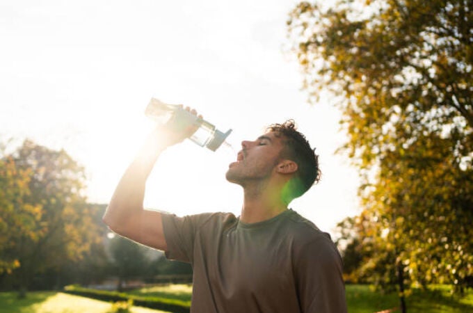 La AEMET avisa: el calor se dispara y el viento golpeará con fuerza en estas zonas de España