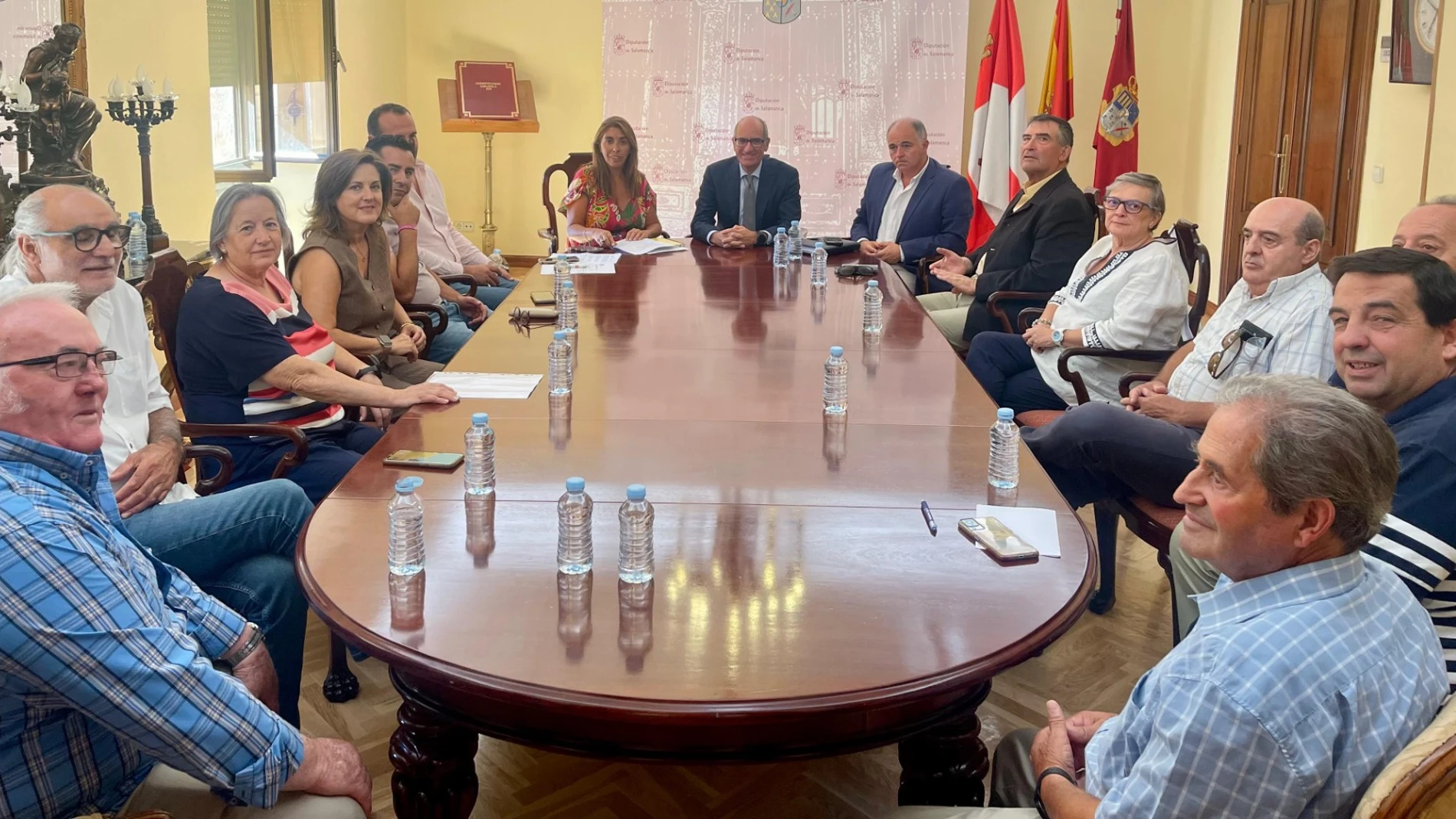 Reunión de los representantes de la Mancomunidad de Peñaranda con el presidente de la Diputación de Salamanca, Javier Iglesias