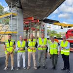 Martínez Mus (3d) visitó las obras de refuerzo de la estructura