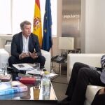 Feijóo traslada a las víctimas de la dana que "no hubiera habido ineficiencia" con el PP al frente del Gobierno