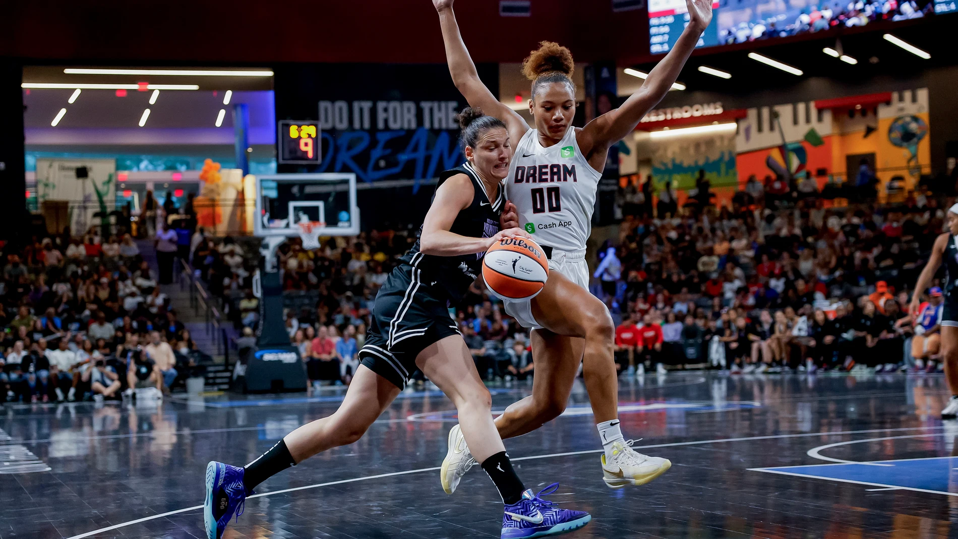El incidente se produjo en el partid oentre las Golden State Valkyries y las Atlanta Dream