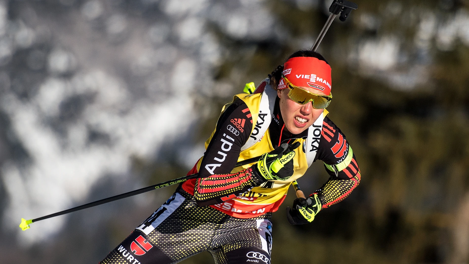 HOCHFILZEN (Austria), 30/07/2025.- (FILE) - Laura Dahlmeier of Germany is on her way to take the second place in the women's 7.5km Sprint race at the IBU Biathlon World Championships in Hochfilzen, Austria, 10 February 2017 (re-issued 30 July 2025). Laura Dahlmeier has died following a mountaineering accident in the Karakoram Mountains in Pakistan, the former biathlete's management annouced on 30 July 2025. Dahlmeier was hit by a falling rock on Laila Peak at an altitude of around 5700 meters...