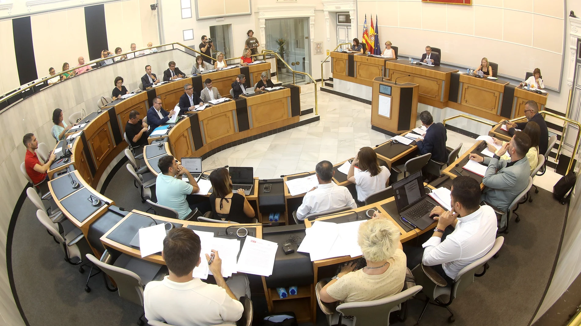 Pleno ordinario de julio de la Diputación de Alicante REMITIDA / HANDOUT por DIPUTACIÓN DE ALICANTE Fotografía remitida a medios de comunicación exclusivamente para ilustrar la noticia a la que hace referencia la imagen, y citando la procedencia de la imagen en la firma 30/07/2025