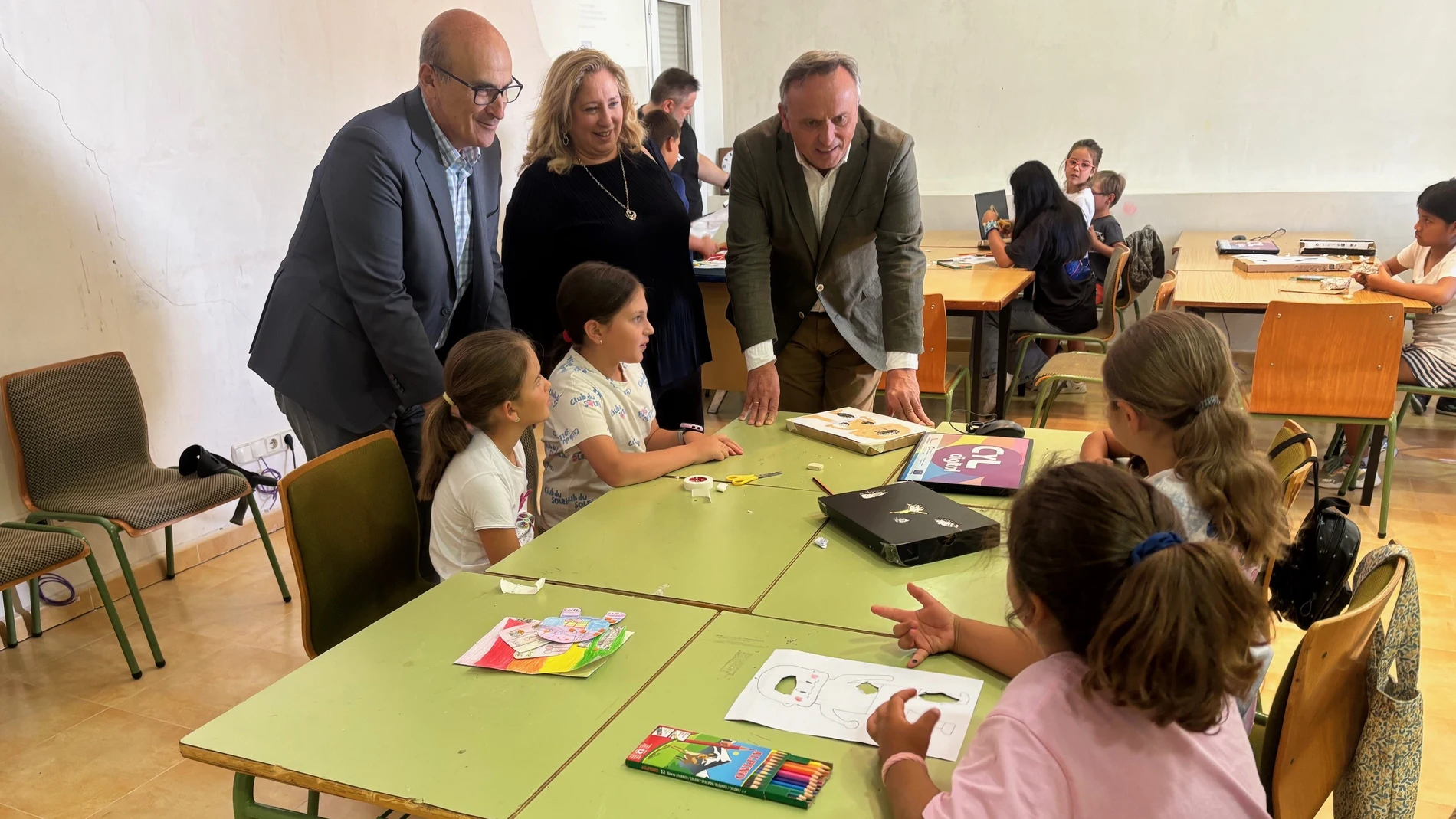 El viceconsejero de Transformación Digital, Luis Enrique Ortega, visita el centro asociado de Toro