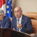 El presidente de la Diputación de Segovia, Miguel Ángel de Vicente, durante el pleno del mes de julio