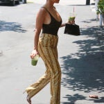 Kourtney Kardashian con batido.