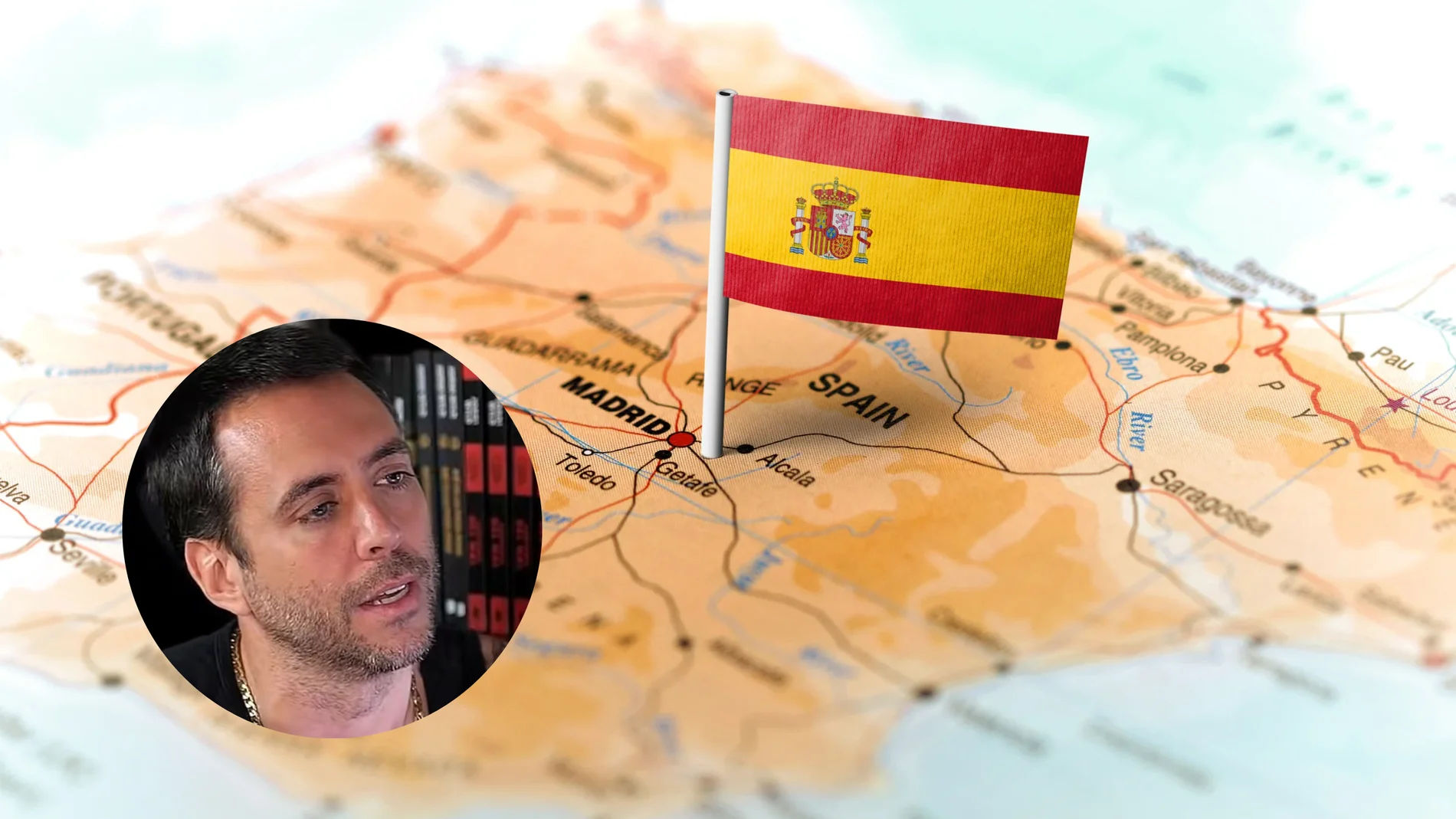 Jordi Wild sobre una imagen del mapa de España con su bandera