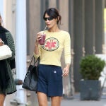 Bella Hadid con look 'street wear'.