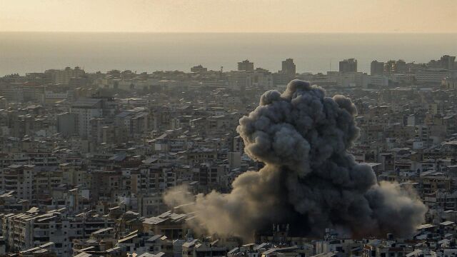 O.Próximo.- El Ejército de Israel realiza varios ataques en el este y sur de Líbano a pesar del alto el fuego