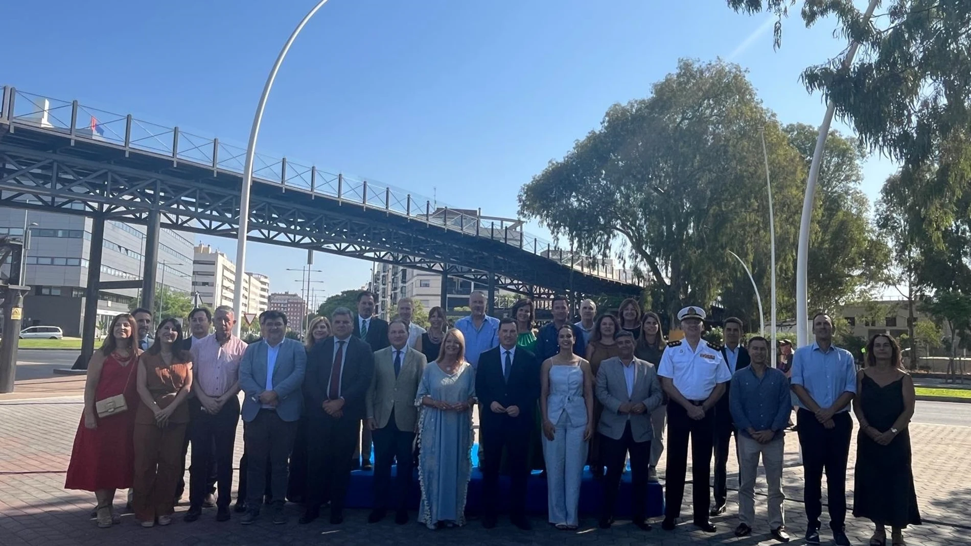 Inauguracion de la unión de los dos tramos del Muelle del Tinto.