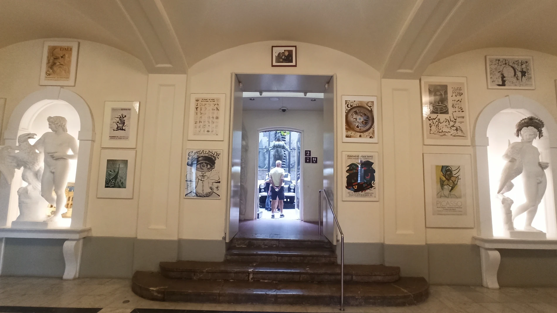 Vestíbulo del Teatre-Museu Dalí de Figueres REMITIDA / HANDOUT por FUNDACIÓ DALÍ Fotografía remitida a medios de comunicación exclusivamente para ilustrar la noticia a la que hace referencia la imagen, y citando la procedencia de la imagen en la firma 31/07/2025