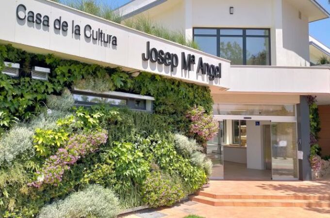 El PP de l'Eliana (Valencia) solicita retirar el nombre de José María Ángel de la Casa de la Cultura y la biblioteca del municipio