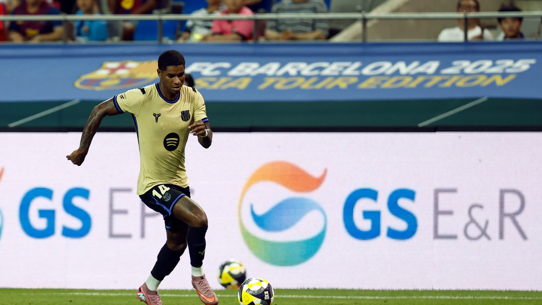 SEOUL (Singapore), 31/07/2025.- FC Barcelona’s Marcus Rashford in action during the pre-season friendly between FC Seoul and FC Barcelona at Seoul World Cup Stadium in Seoul, South Korea, 31 July 2025. (Futbol, Amistoso, Mundial de Fútbol, Corea del Sur, Seúl) EFE/EPA/JEON HEON-KYUN