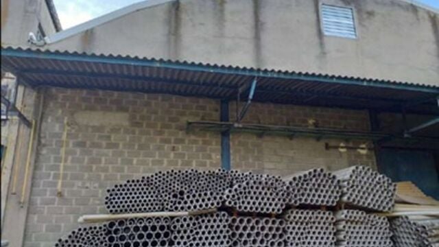 Ecologistas denuncian el intento de legalizar un criadero de mosca soldado negra en una zona protegida del Guadarrama
