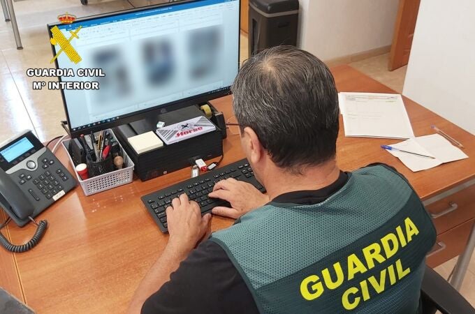 Sucesos.- Guardia Civil investiga a un menor por crear con IA fotografías de desnudos de compañeras del centro educativo