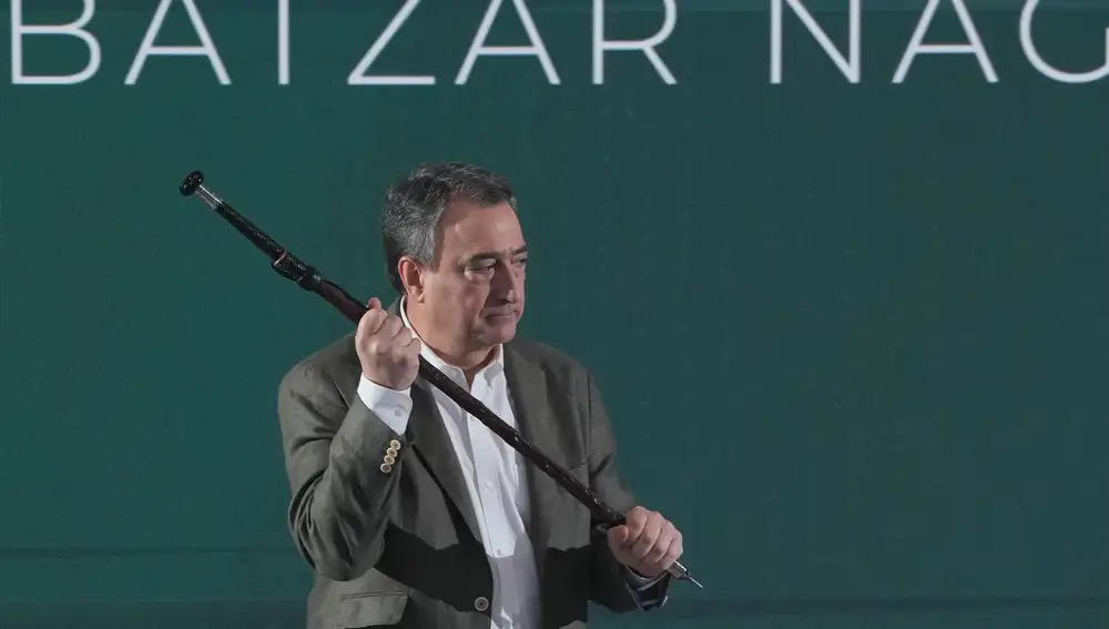 Aitor Esteban se compromete con los afiliados a "ajustar" el PNV a los nuevos tiempos, tras "tomar nota" de sus demandas