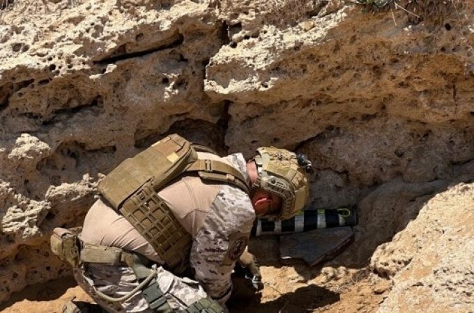 Desalojan una playa de Cartagena al hallarse una bengala de señalización naval
