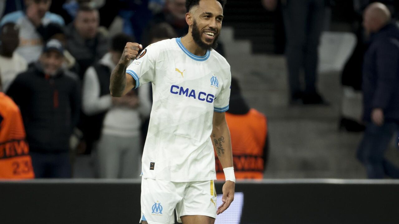 Hace oficial el regreso de Aubameyang