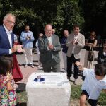 El alcalde de Valladolid, Jesús Julio Carnero, y José Luis López Cerrón inauguran el nuevo carril bici