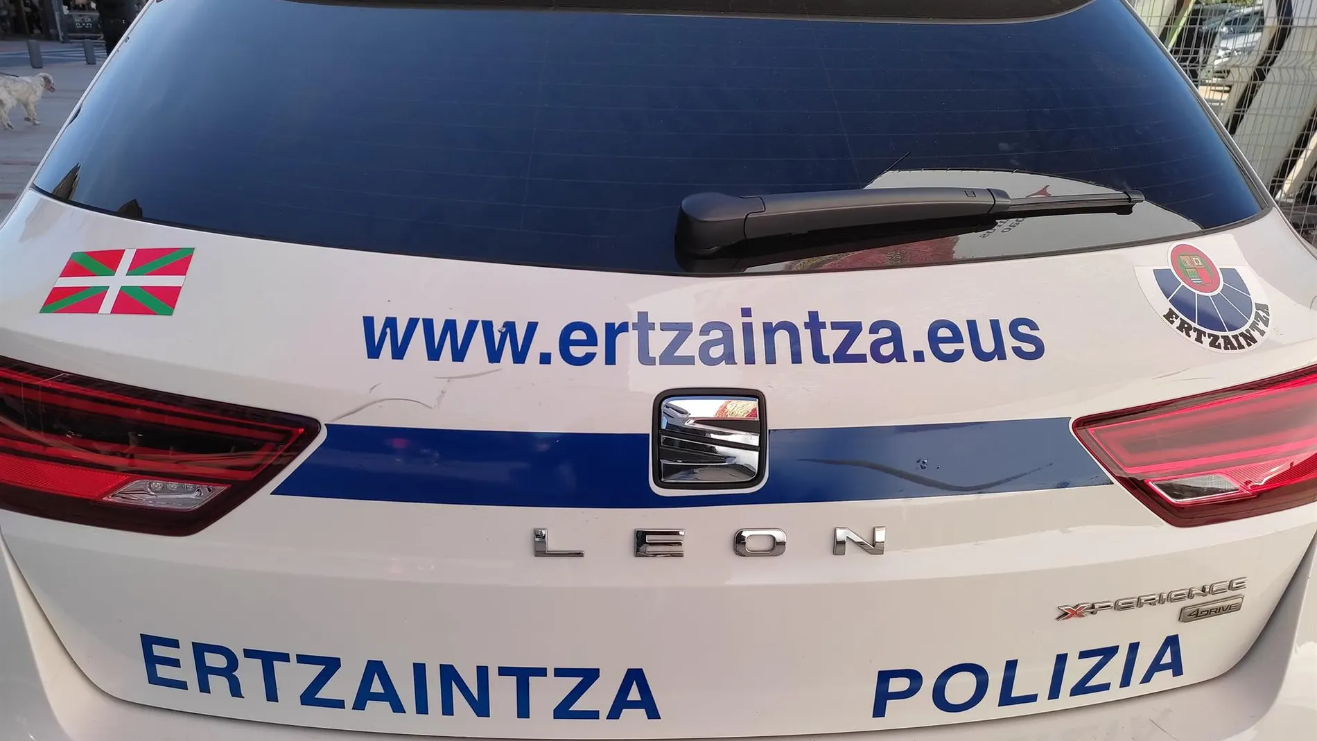 Sucesos.- La Ertzaintza detiene a siete jóvenes e investiga a otro por un robo con violencia y lesiones en Vitoria