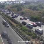 Retención a la altura de Nueva Andalucía (Marbella), ayer por la tarde en plena Operación Salida
