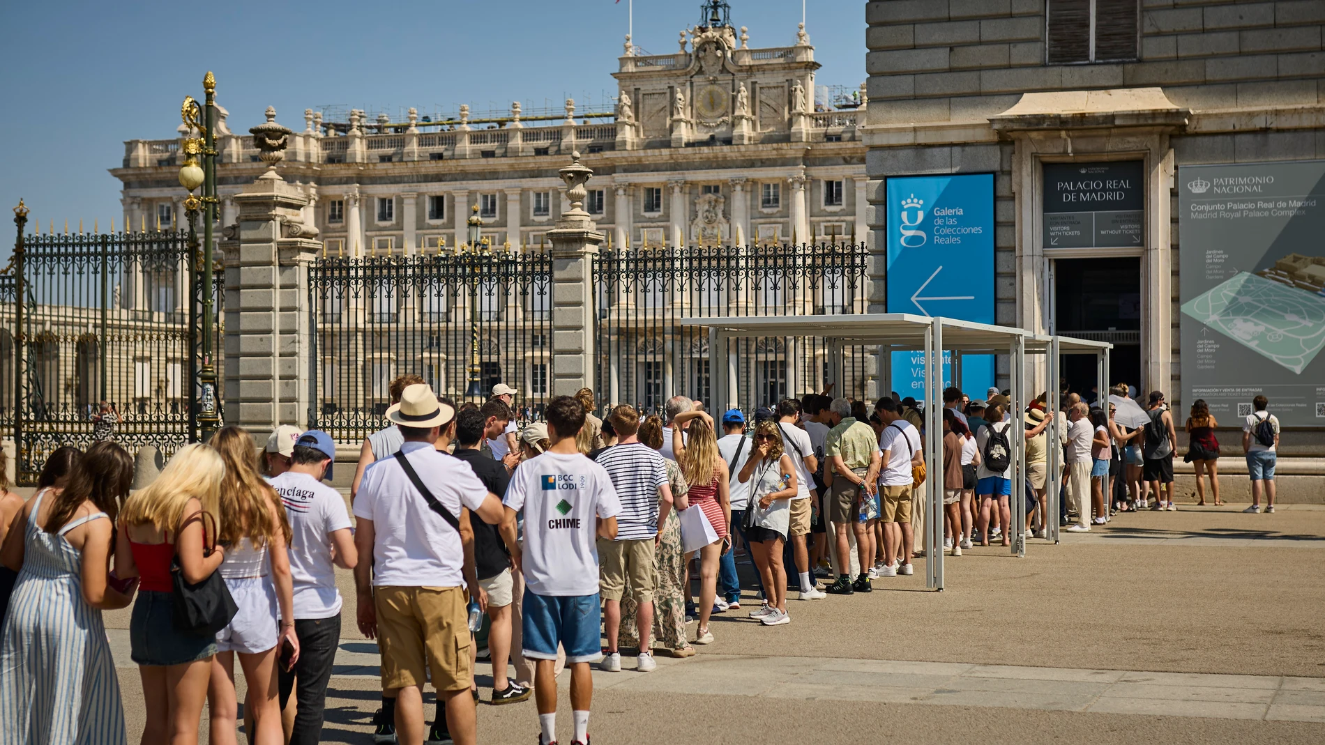Turistas en la ciudad de Madrid