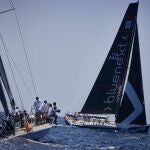 El Aifos y el Blue italiano, en plena competición en la bahía de Palma