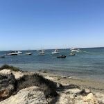 MURCIA.-La Comunidad asegura que el temporal de viento ha incidido positivamente en la bajada de temperatura del Mar Menor