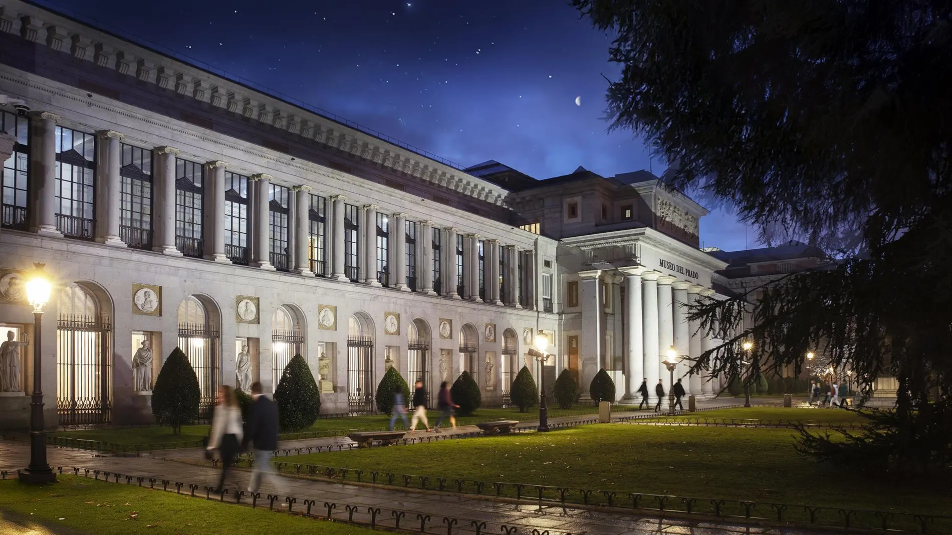 MADRID.-El Museo del Prado celebra este sábado 'El Prado de noche', primera vez que abre sus puertas por la noche en agosto