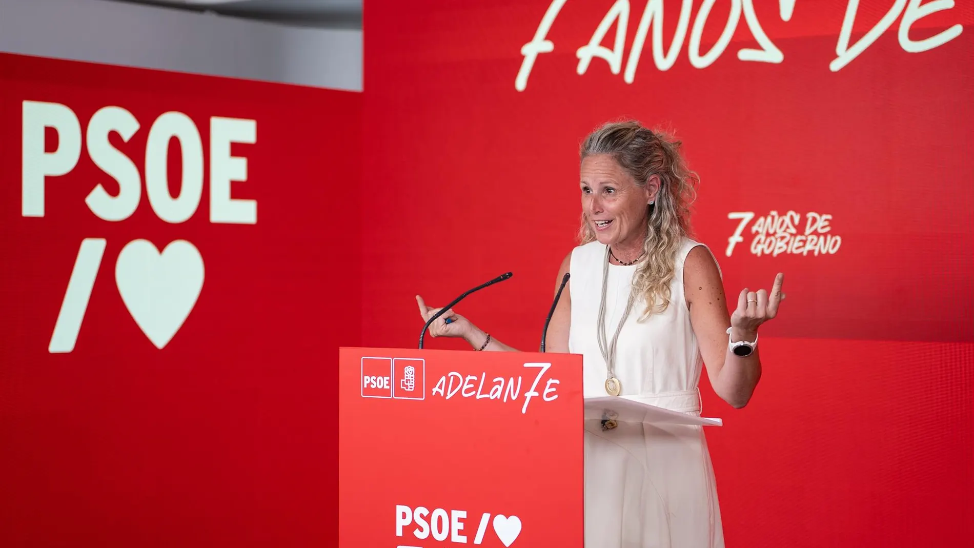 El PSOE acusa a Feijóo de "romper la convivencia" y defiende que a España "le sienta bien" el Gobierno de Sánchez
