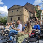 Vista de un acto celebrado en la antigua zona industrial de Luchanka, que ONG están revitalizando en la ciudad ucraniana de Lutsk