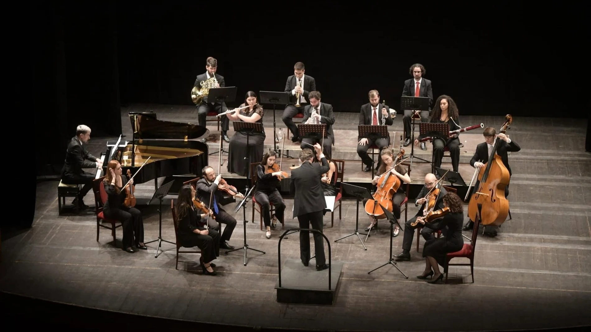 MADRID.-El Festival de San Lorenzo acoge hoy el estreno absoluto de 'Tras la estela de Maese Falla' de la Orquesta Carlos III