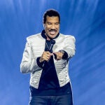 Lionel Richie actúa en el Movistar Arena