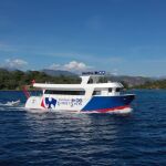 Ir de compras sin pisar tierra firme: el sorprendente supermercado flotante que descubre una influencer de vacaciones en Turquía