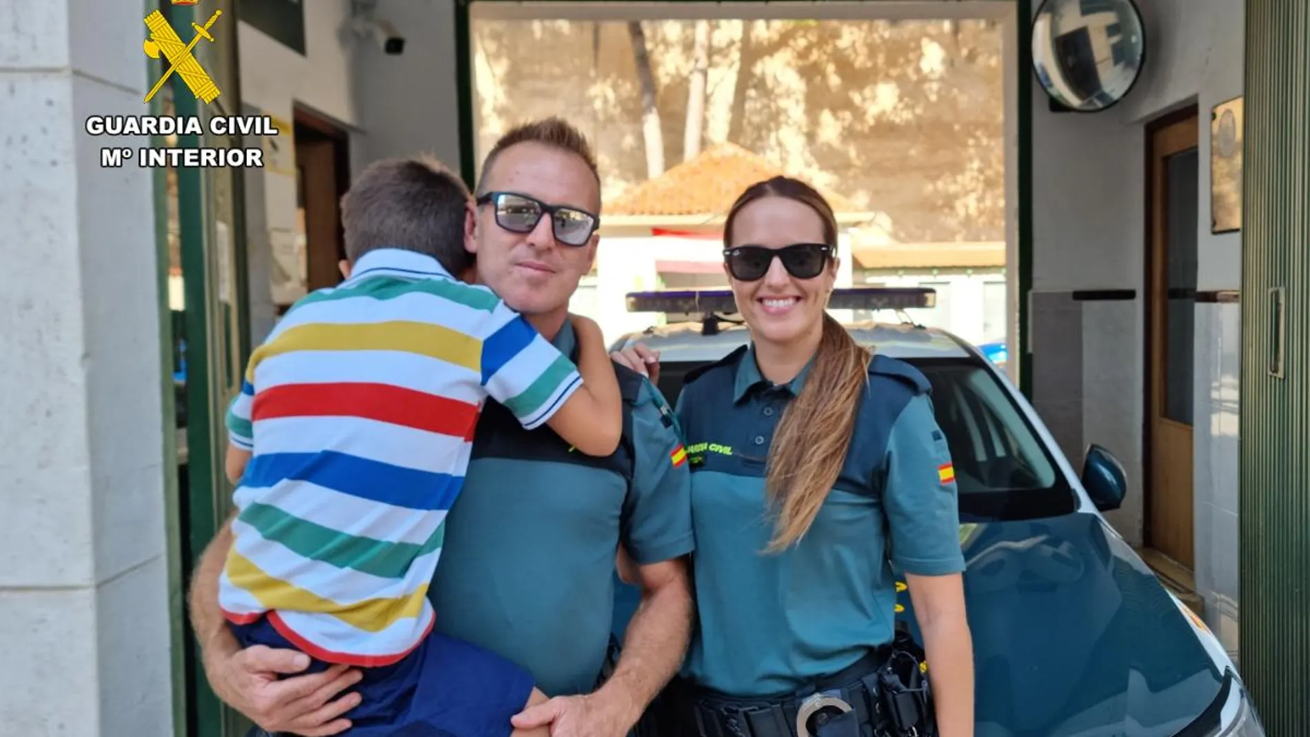 Salvan a un niño que perdió el conocimiento mientras se bañaba en una piscina en Sax (Alicante)