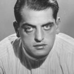 Luis Buñuel por Man Ray