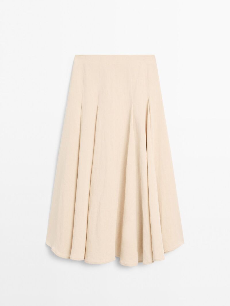Falda midi vuelo con lino.