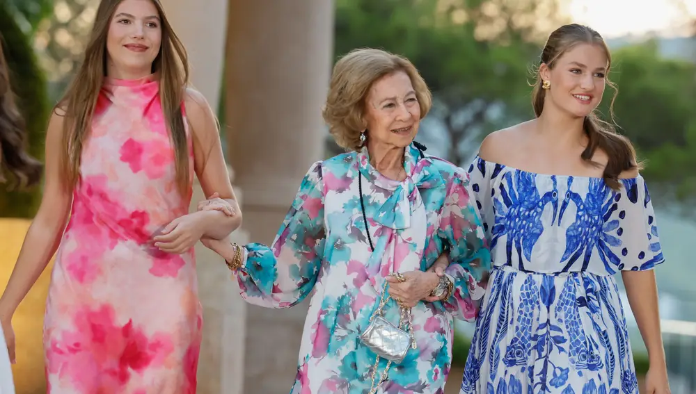 Los reyes Felipe VI y Letizia ofrecen la tradicional recepción a las autoridades de Baleares en Marivent