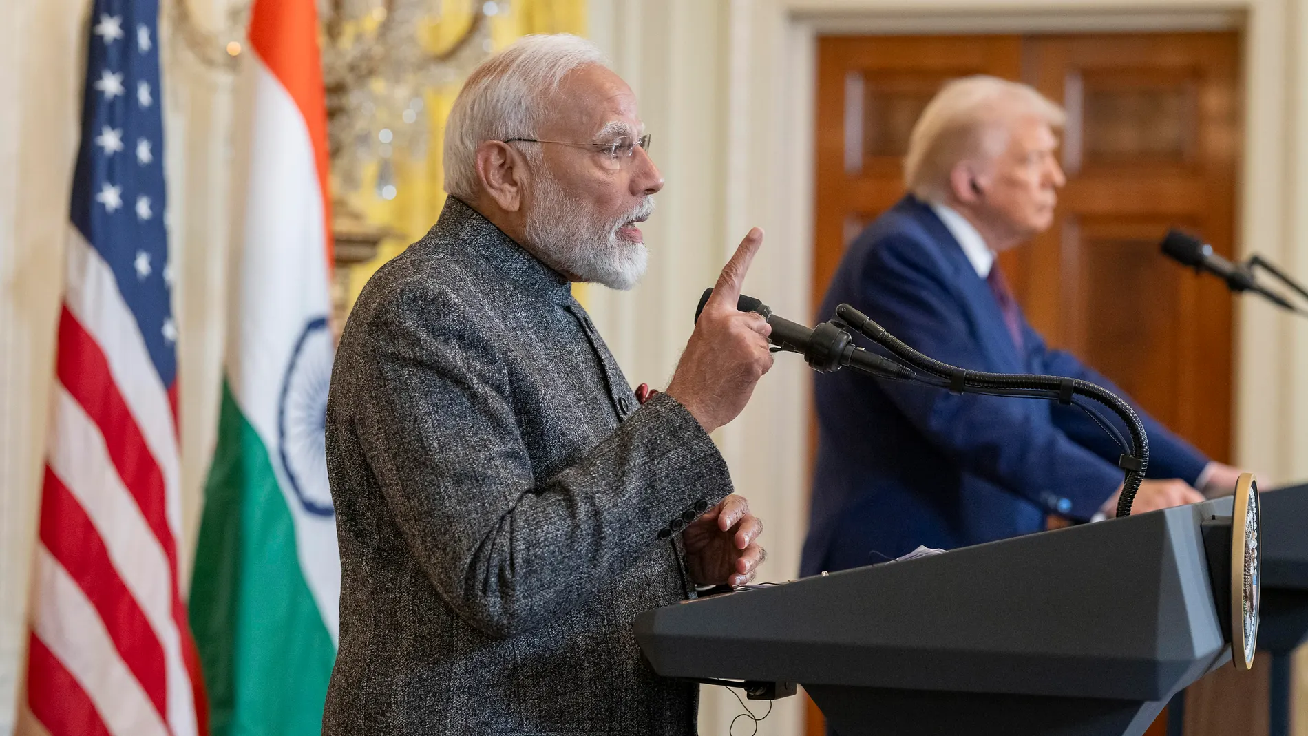 (Foto de ARCHIVO) February 13, 2025, Washington, Dc, United States: Indian Prime Minister Narendra Modi, left, responds to a question as U.S President Donald Trump, right, looks on during a joint press conference at the East Room of the White House, February 13, 2025 in Washington D.C. Europa Press/Contacto/Molly Riley/White House 14/02/2025 ONLY FOR USE IN SPAIN