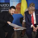 Ucrania.- Zelenski aborda con Trump la imposición de sanciones a Rusia: "Agradecemos sus esfuerzos para una paz justa"