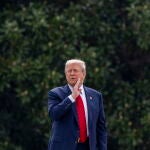 US President Donald J. Trump tours the roof at the White House