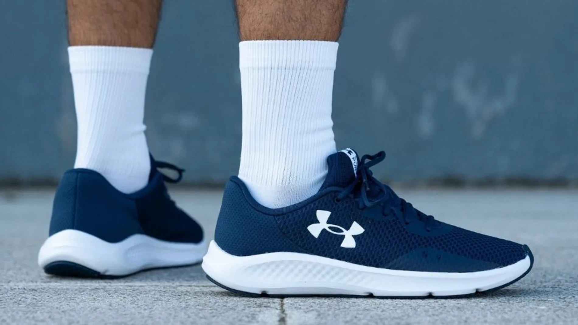 Under Armour Charged Pursuit 3