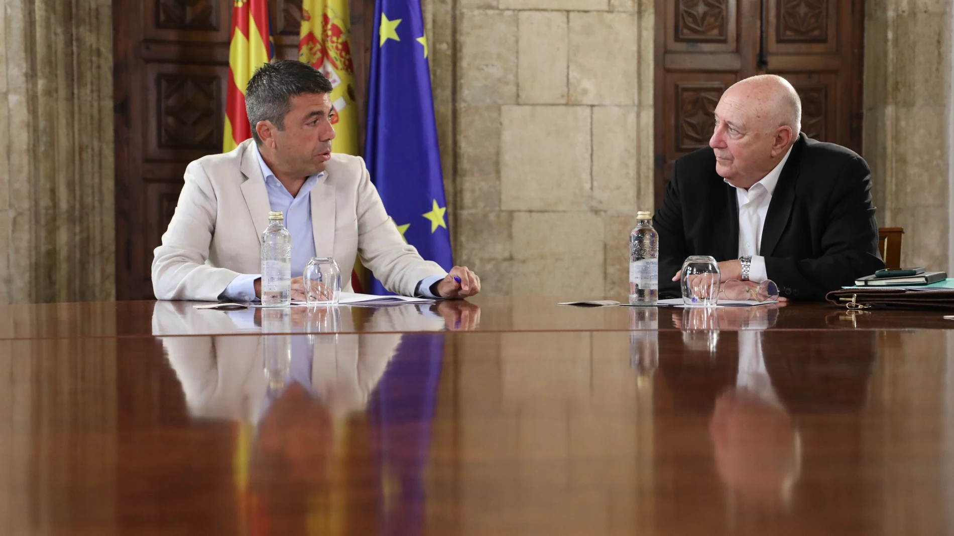El 'president' de la Generalitat, Carlos Mazón, se reúne con el presidente de la Asociación de Trabajadores Autónomos (ATA) de la Comunitat Valenciana, Alberto Ara Espasa REMITIDA / HANDOUT por GVA Fotografía remitida a medios de comunicación exclusivamente para ilustrar la noticia a la que hace referencia la imagen, y citando la procedencia de la imagen en la firma 06/08/2025