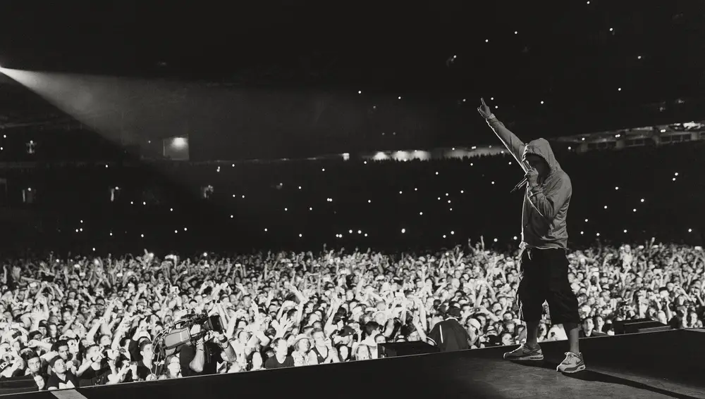 Eminem, ofreciendo un multitudinario concierto