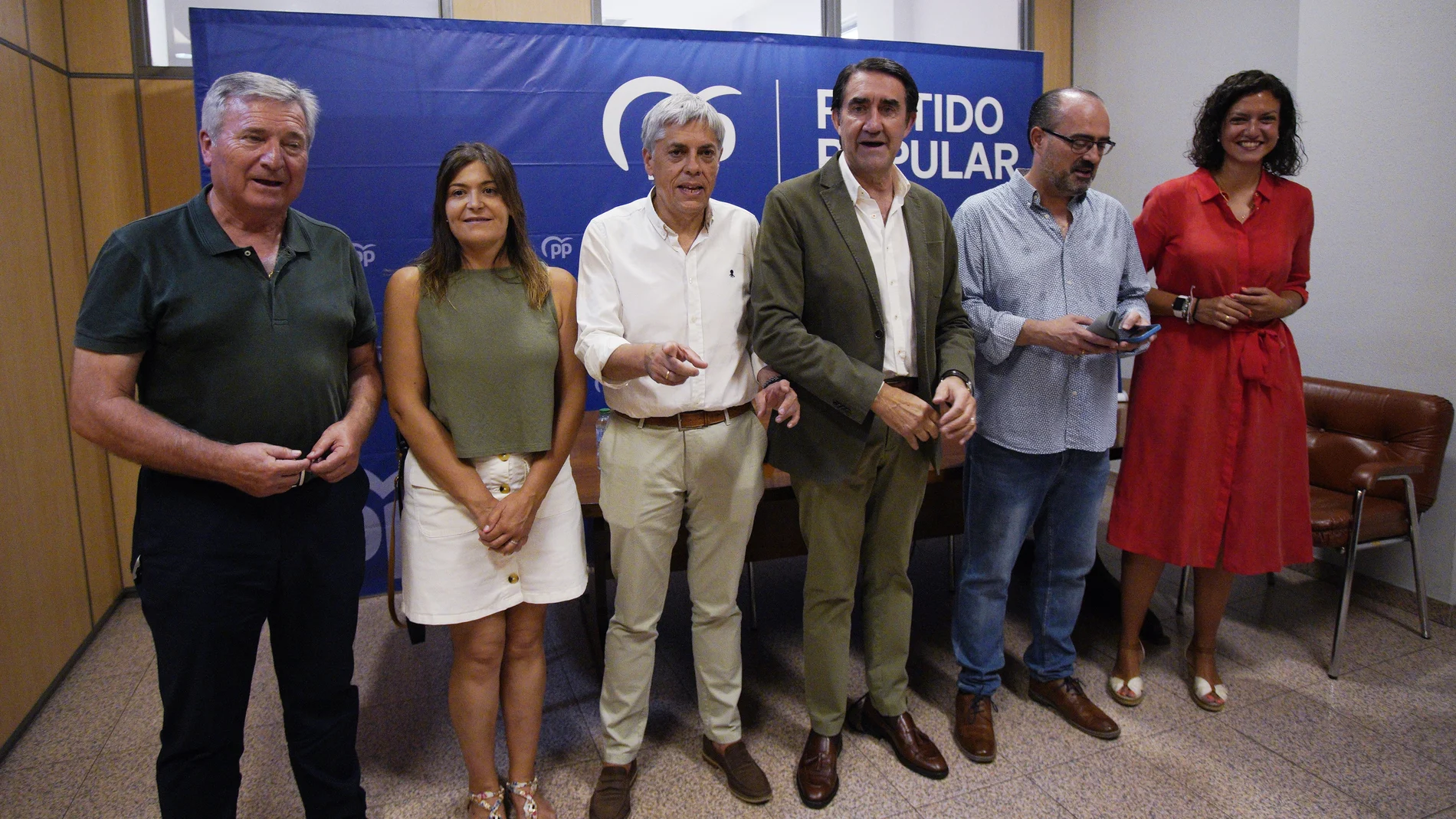 La gestora del PP de León presidida por Suárez-Quiñones inicia su andadura con la vista pusta en las elecciones autonómicas