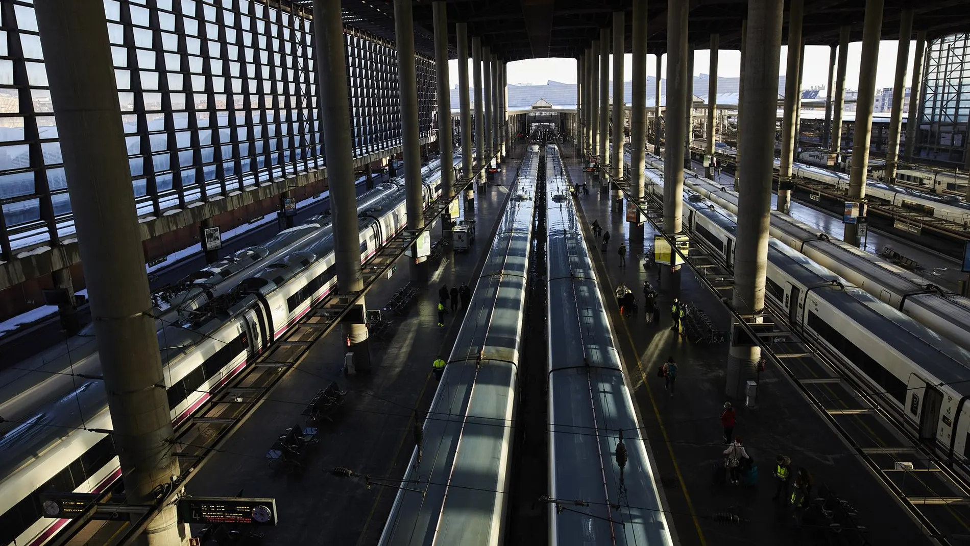 La Comunidad critica que los trenes de Extremadura a Madrid finalicen en Leganés debido a la "falta de planificación"